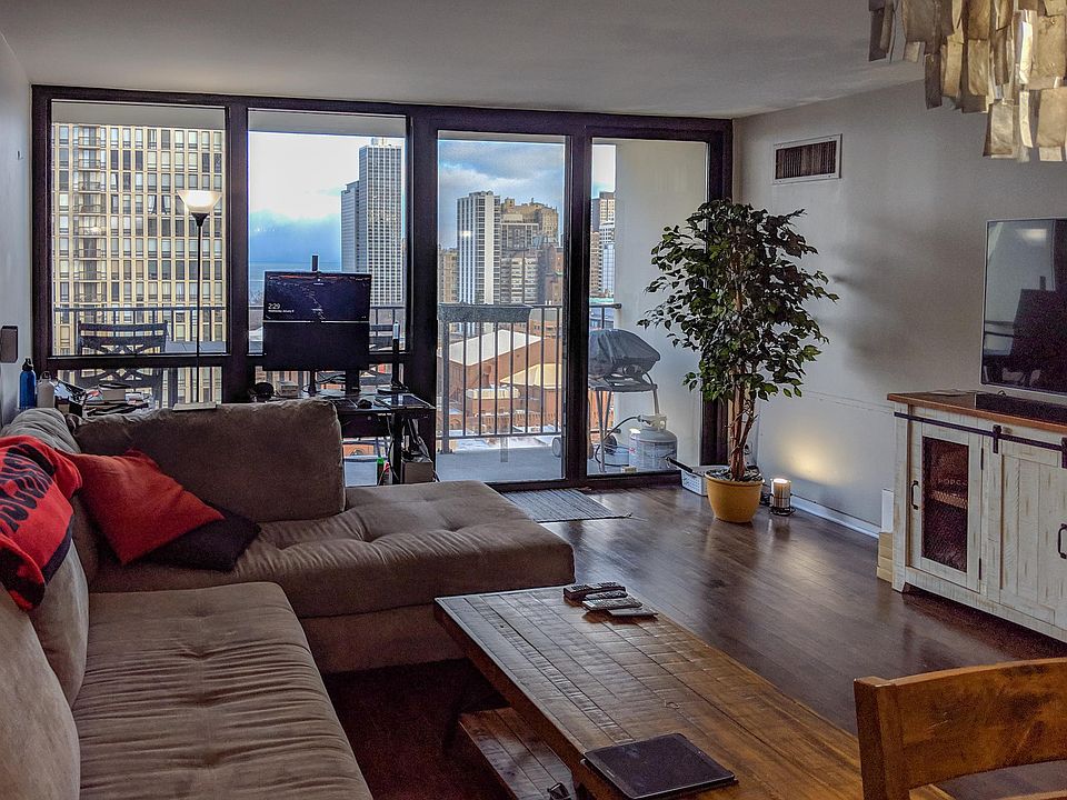 Open-concept dining/living room