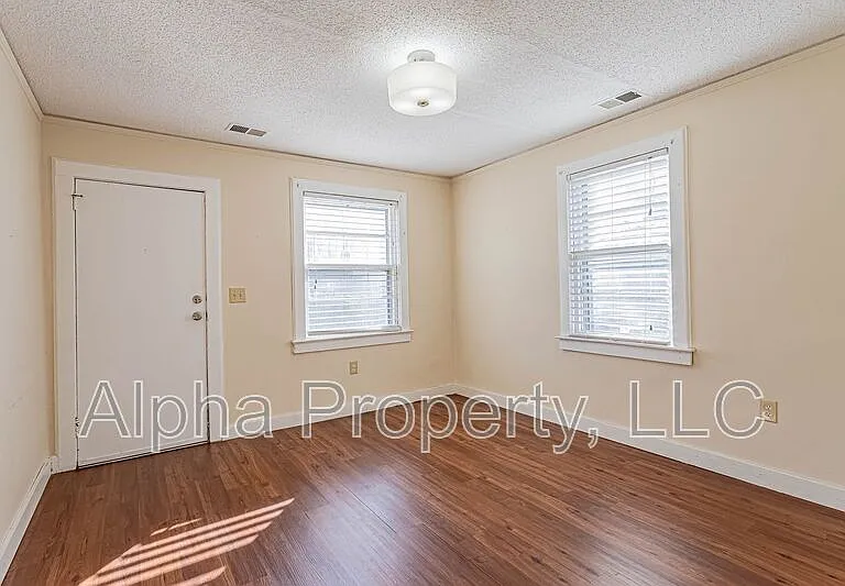 1315 E Washington St #A — Photo 3