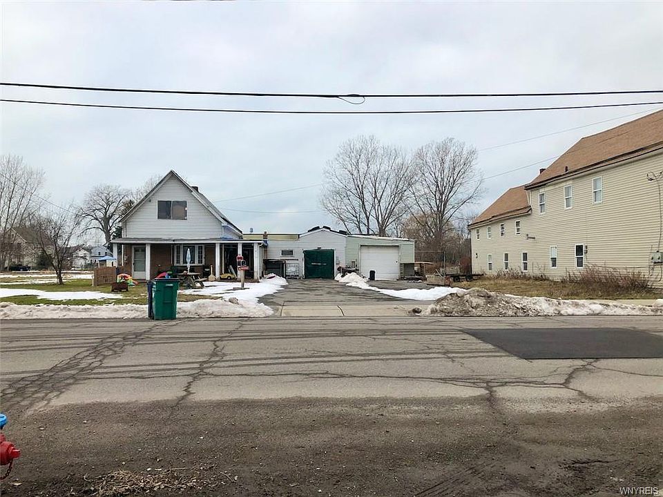 1st image of 44 Hamburg St