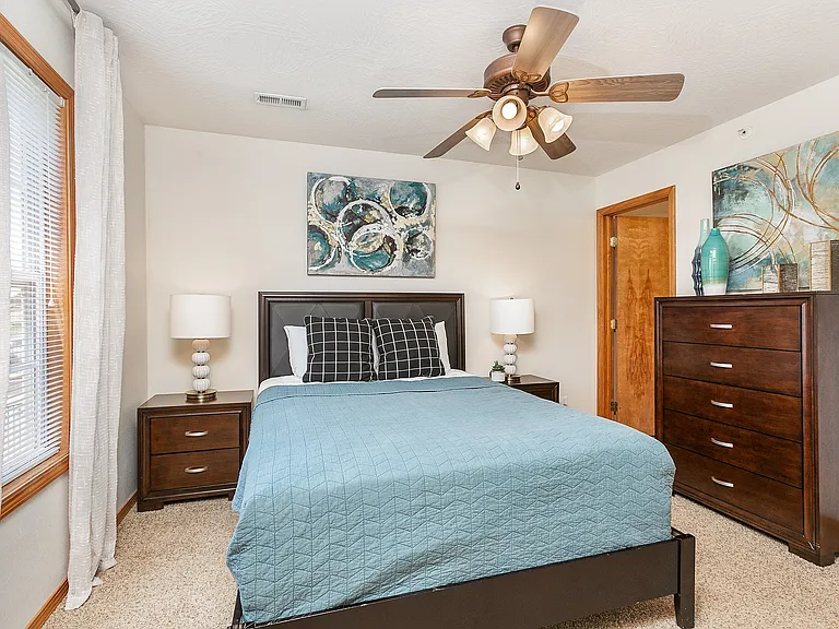 Quail Creek Standard Bedroom