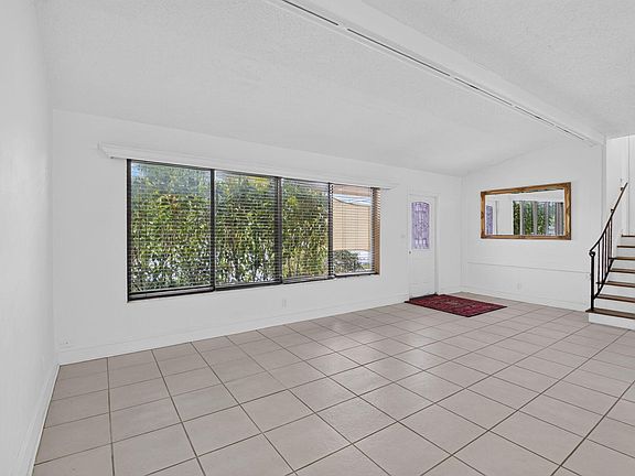 2nd image of 424 NW 12th Avenue