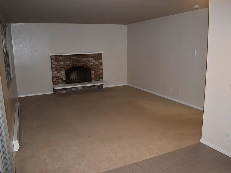 6107 NE 194th Pl #4 — Photo 14