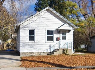 878 Division St, Green Bay, WI 54303