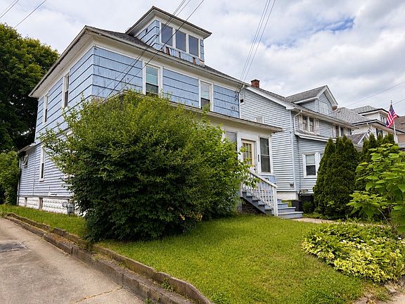 2nd image of 223 Hudson St