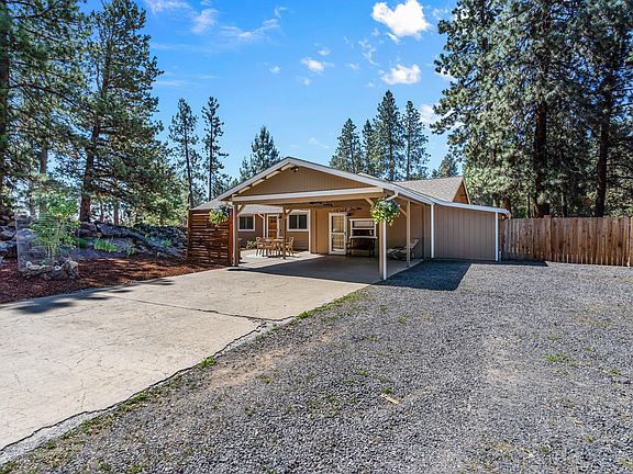 4th image of 61112 Deer Valley Dr