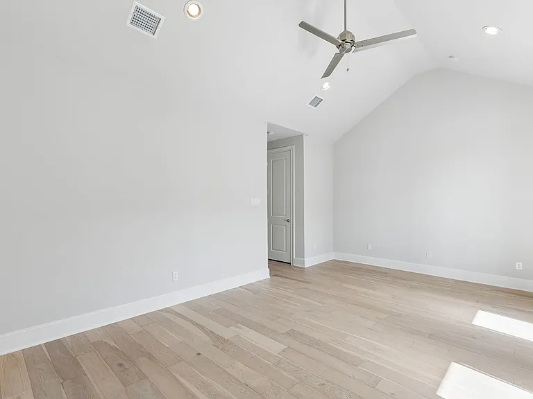 14995 Oak St — Photo 21