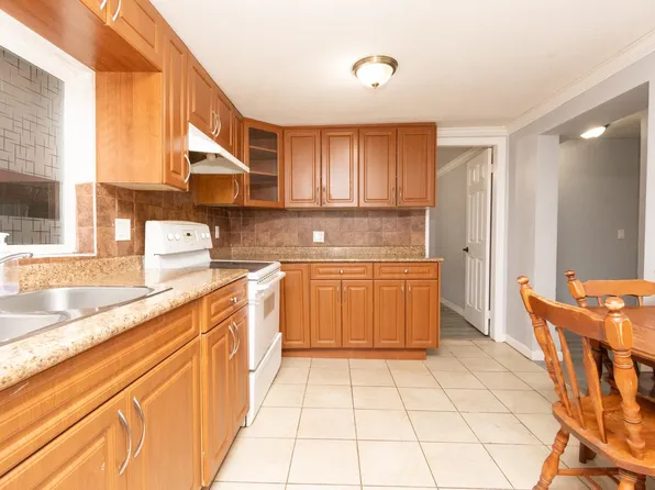 10230 128th St, Surrey, BC V3T 2Z3