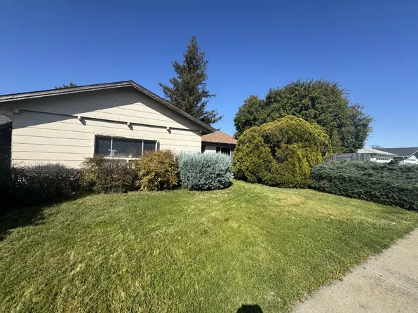 1601 W Vine St, Lodi, CA 95242