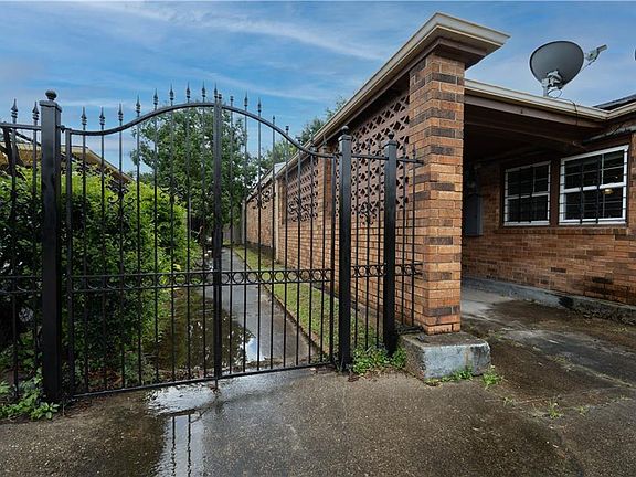 5th image of 4563 Louisa Dr