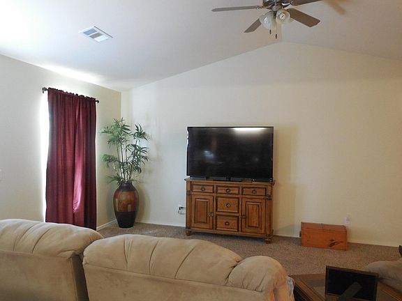 2nd image of 107 Country Oak Dr