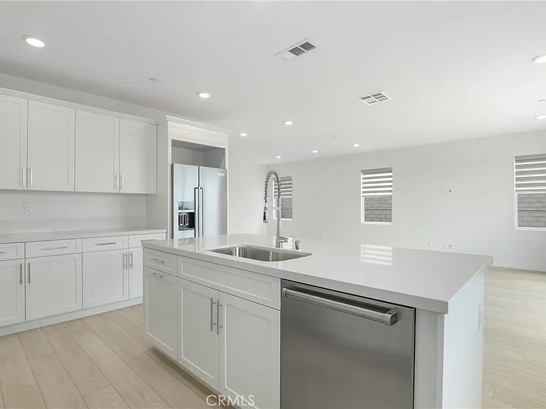 27273 Debut Pl — Photo 8