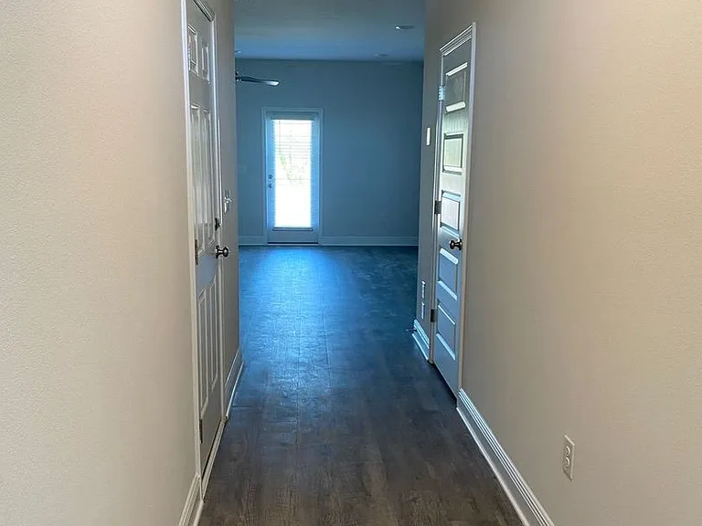 1647 Caleigh Ct — Photo 10