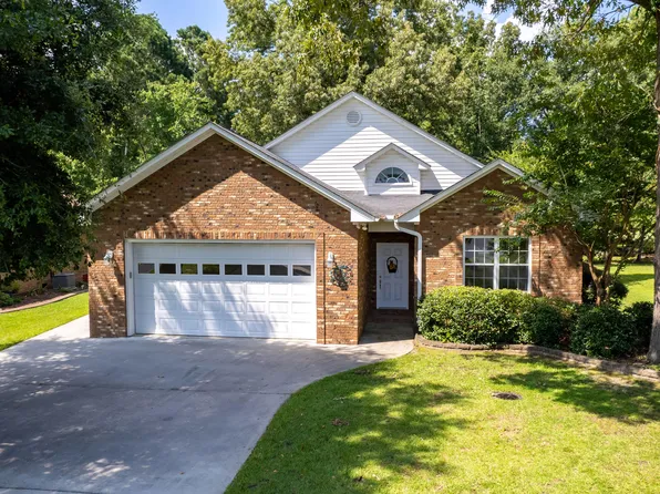 142 Ridge Lake Dr, Manning, SC 29102