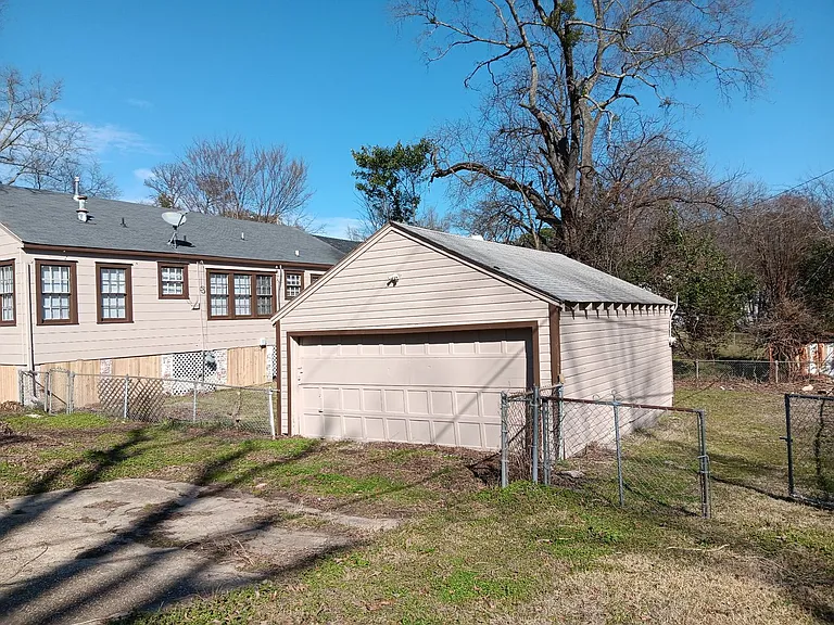 103 E Robinson Pl — Photo 34