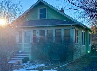 102 5th Ave SW, Bowman, ND 58623