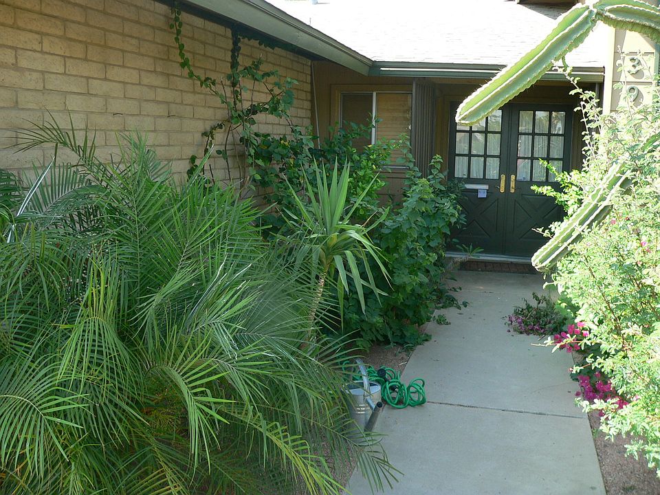2nd image of 3928 S Dorsey Ln