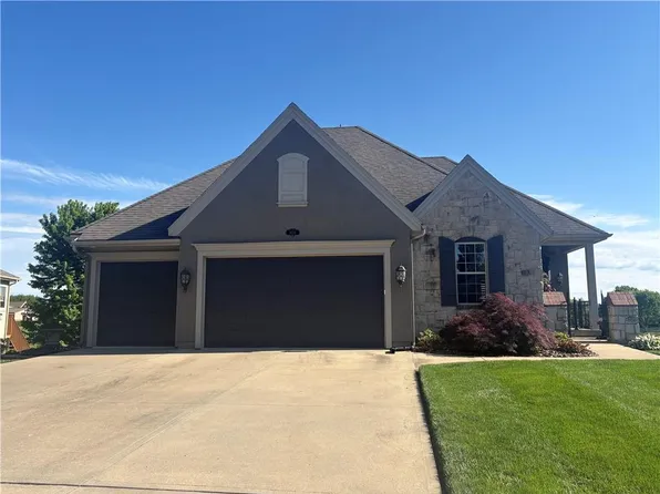 4220 SW Duck Pond Dr, Lees Summit, MO 64082