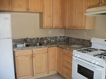 1st image of 1152-54 E Grand Ave