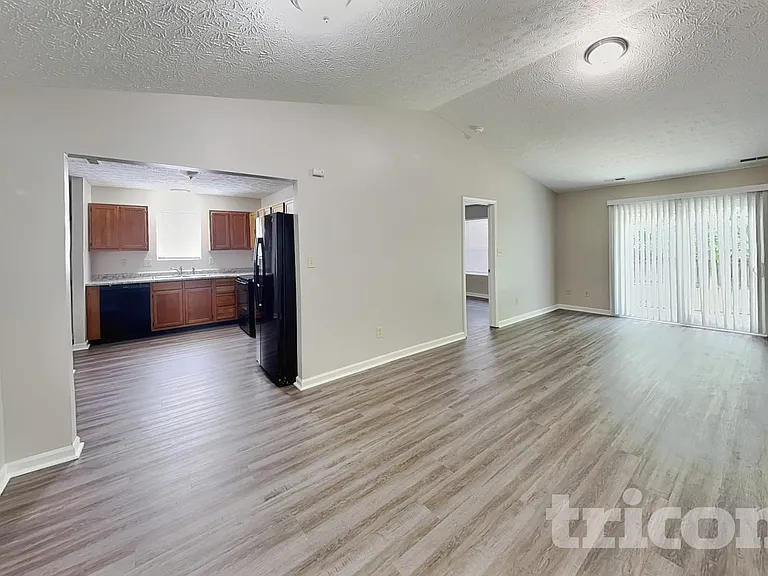 7112 Spurrington Cir — Photo 2