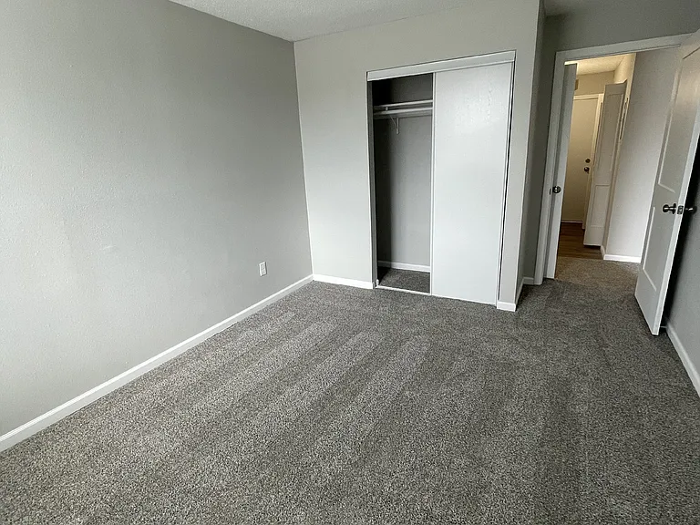 Countryside Apartments — Photo 22
