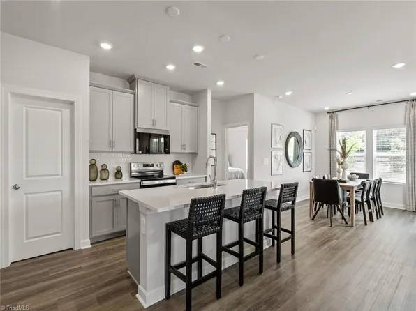 1440 Carthage Dr, Salisbury, NC 28144