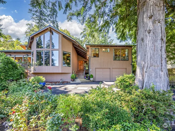 9772 NE Murden Cove Drive, Bainbridge Island, WA 98110