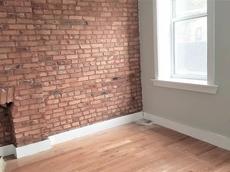 385 Himrod St #1 — Photo 4