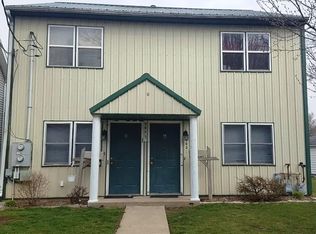 903 1/2 W Washington St #B, Bloomington, IL 61701