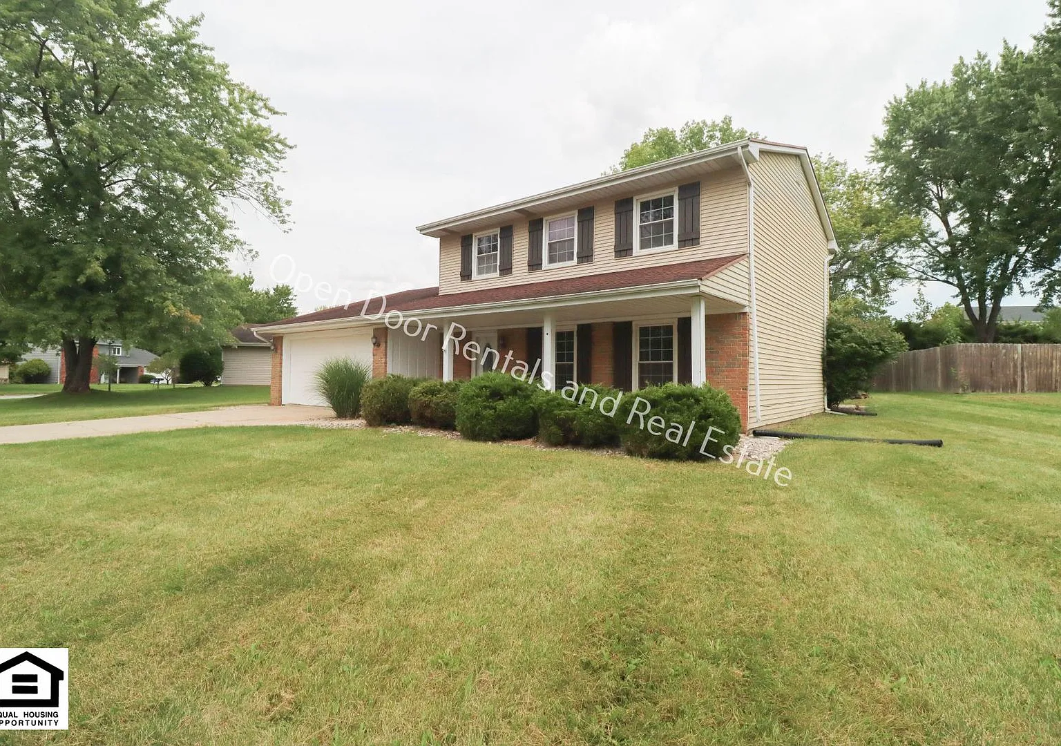 Now available 3 bedroom home — Photo 1
