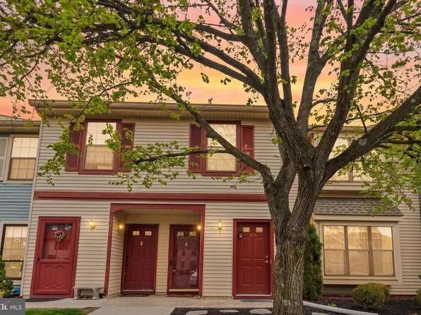 165 Wyndham Pl, Robbinsville, NJ 08691