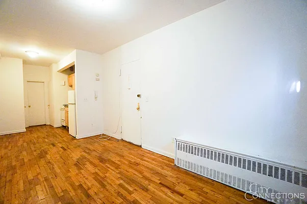 Rented by City Connections Realty | media 18