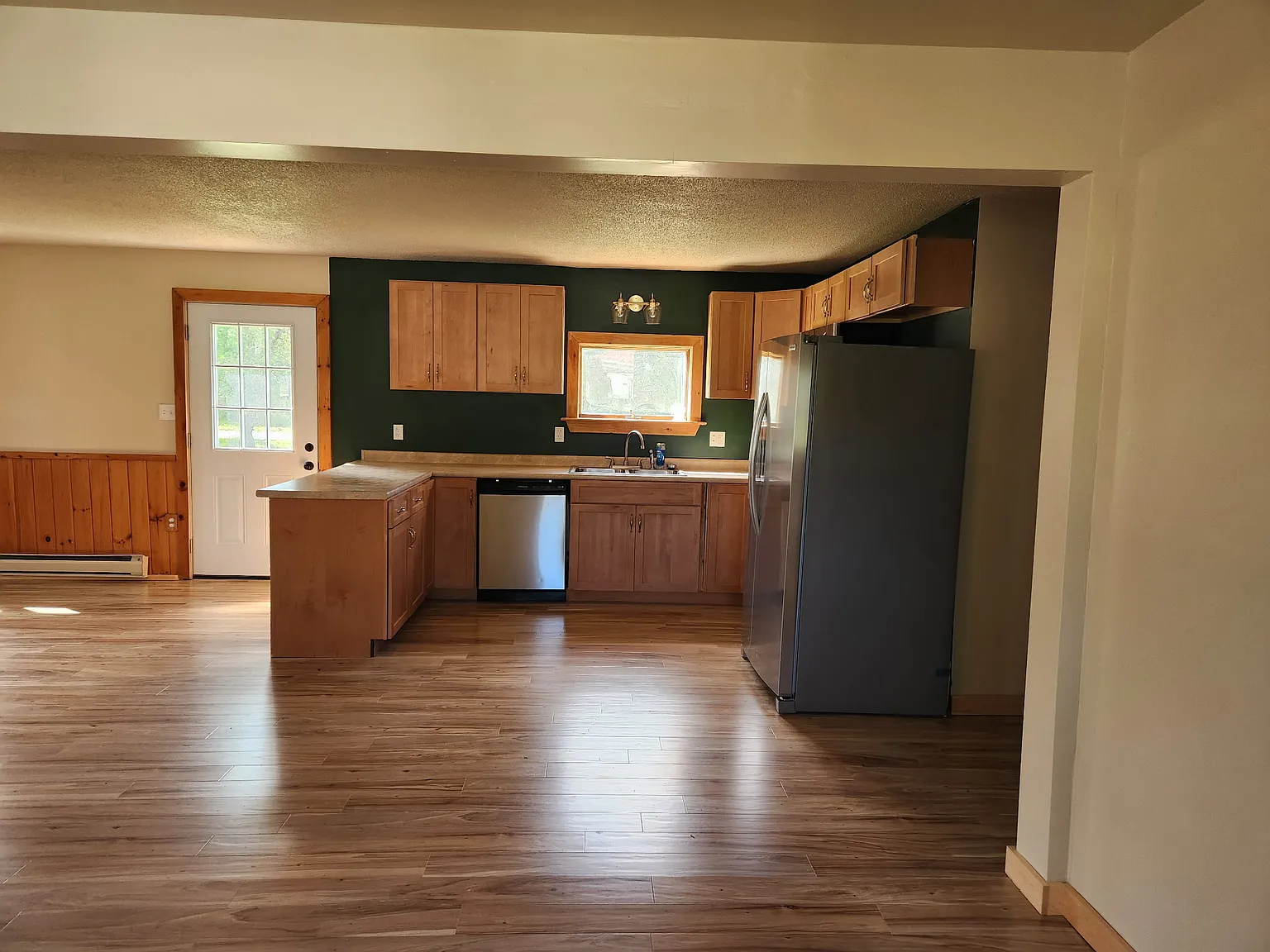 2 bed, 1100 sqft, $1,500 — Photo 4
