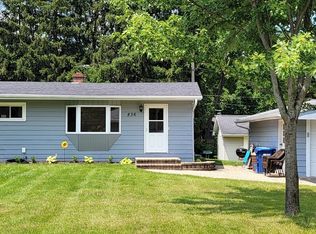 836 5th Ave, Geneva, IL 60134