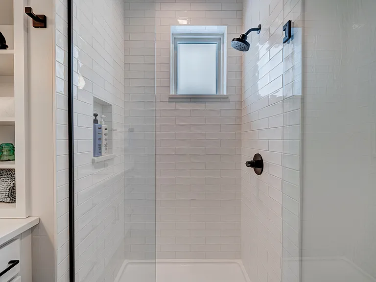 601 E Bryant St — Photo 17