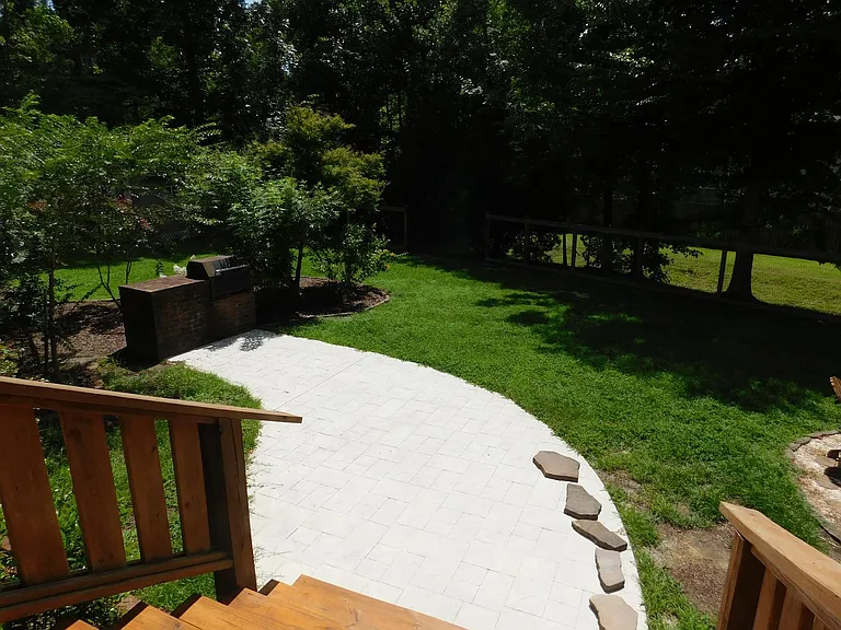 300 Taliaferro Ln — Photo 42