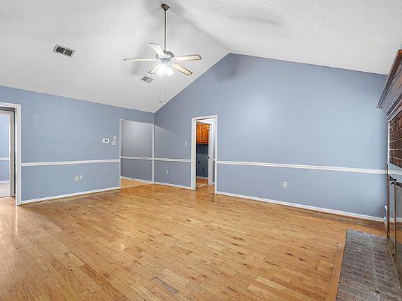 2nd image of 105 King Pine Rd