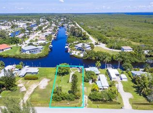 3360 8th Ave, Saint James City, FL 33956