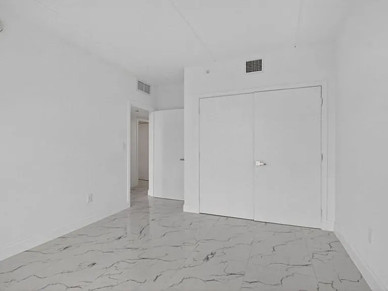 250 W Hidden Valley Blvd #104 — Photo 11