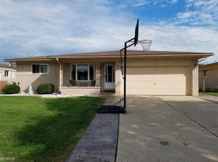 3211 Marc Dr, Sterling Heights, MI 48310