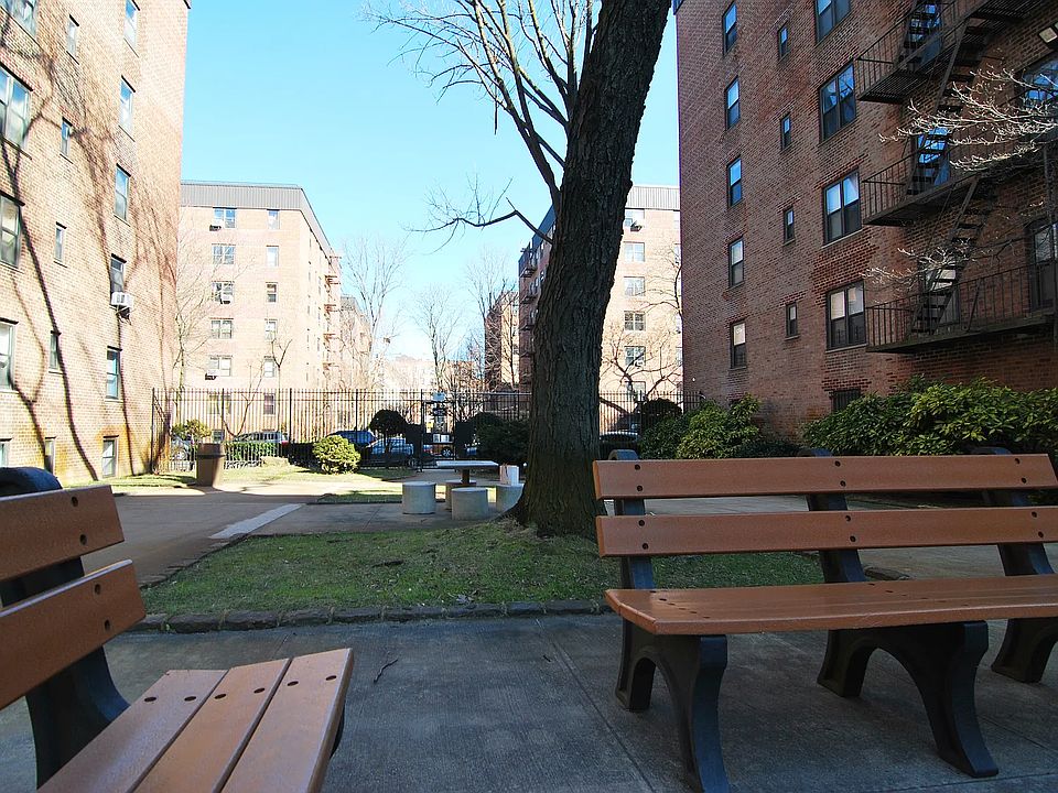 2nd image of 32-22 91st St APT 201
