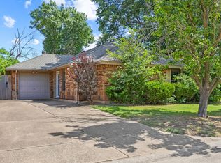 25 Brewster Ct, Allen, TX 75002