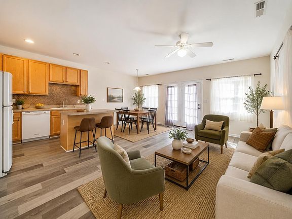 5th image of 245 Plaza Dr Unit E