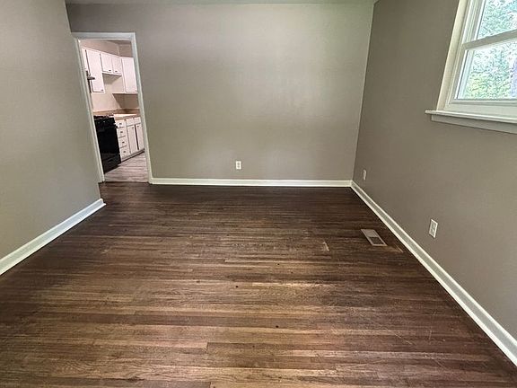5th image of 7406 Twin Oaks Rd