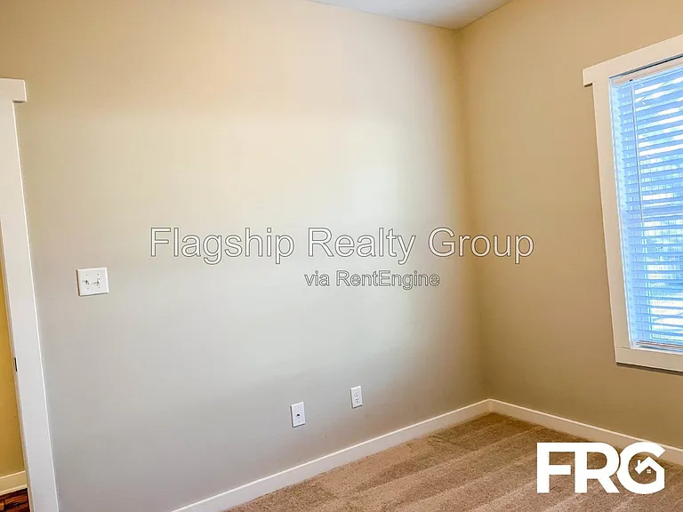 1501 S Taylor St — Photo 16