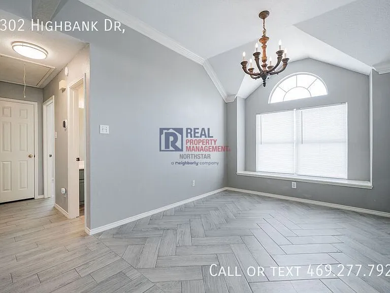 2302 Highbank Dr — Photo 9