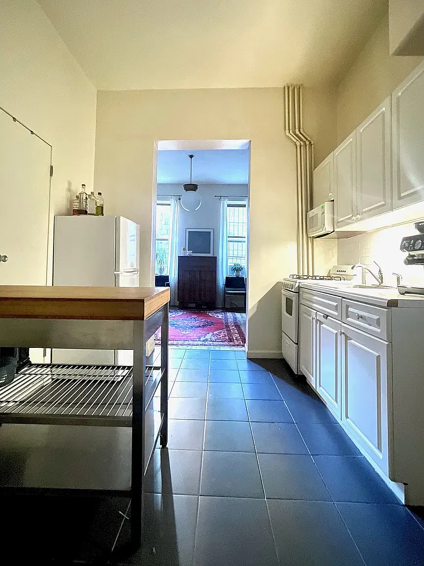 523 Hudson Street — Photo 3