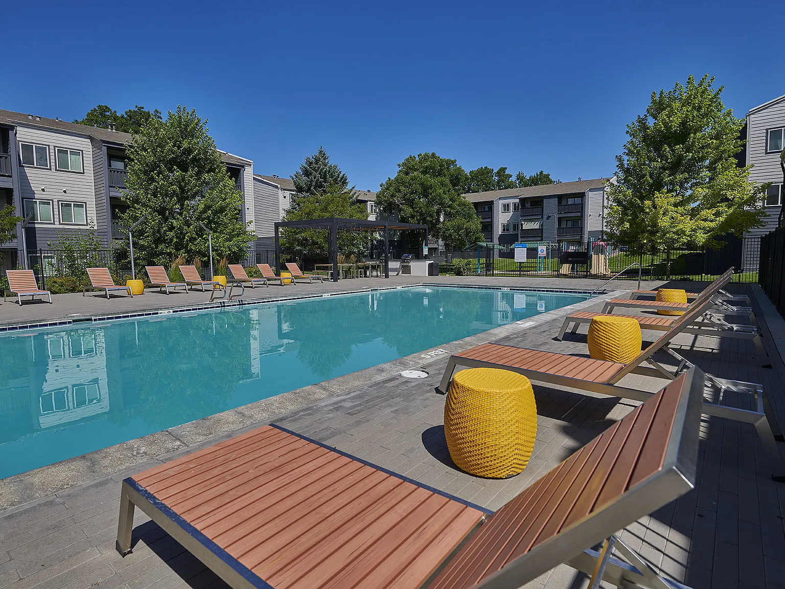 Park Place on 92nd Apartments — Photo 3