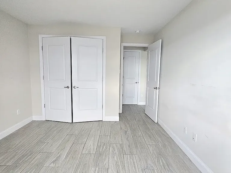 5612 Van Cleef St #4R — Photo 5
