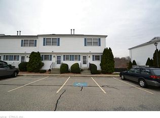 37 Commodore Cmns, Derby, CT 06418