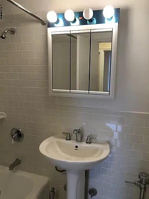 Rented by Silverstreet RE LLC | media 10